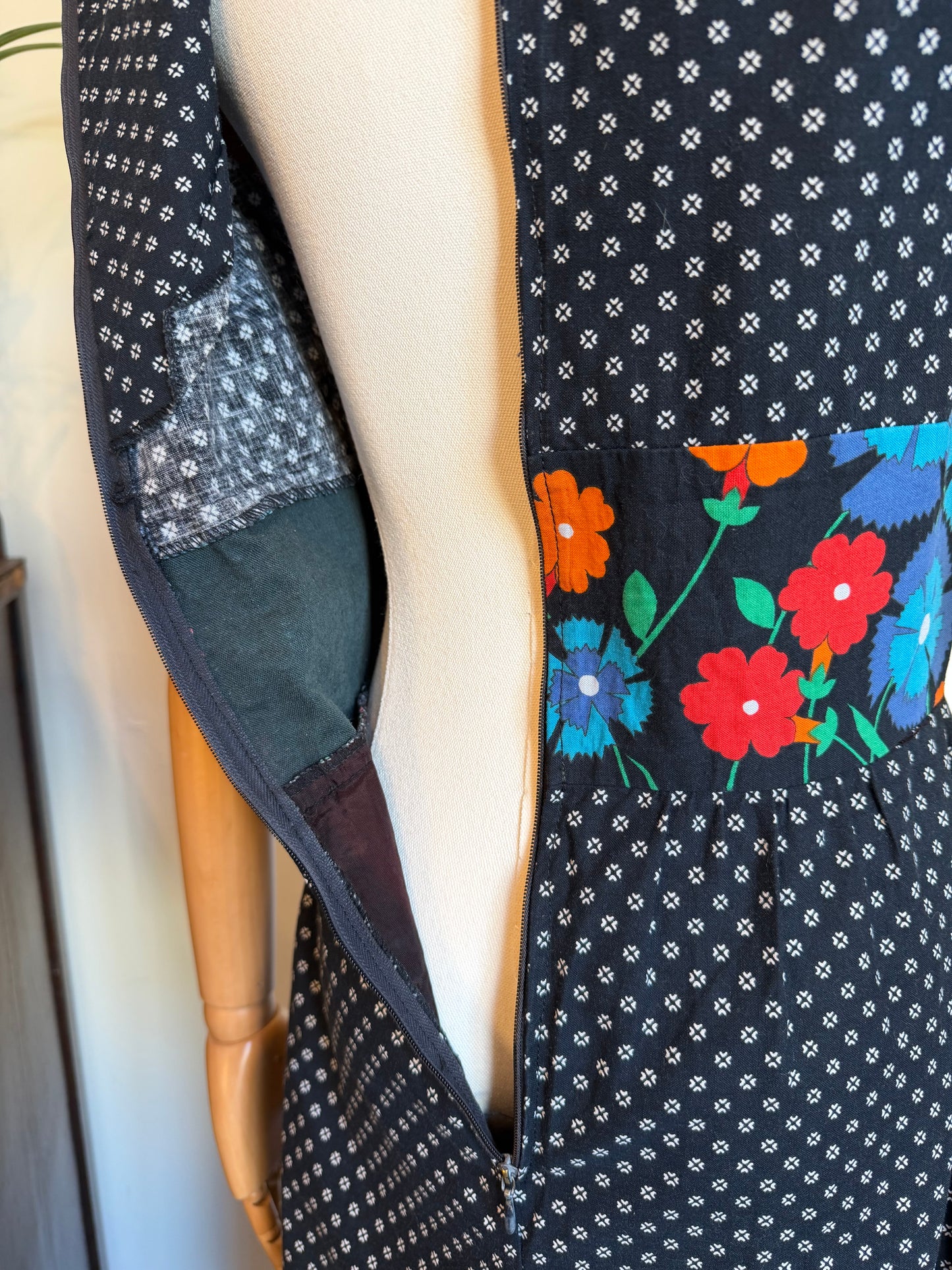 Vintage 1970s Folk Floral Cotton Maxi Dress - Size Small/Medium