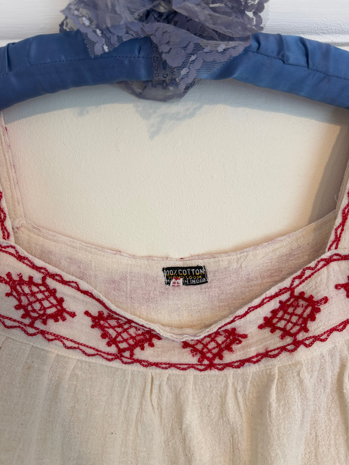 Vintage 1970s White Cotton Red Embroidered Bohemian Tunic - Size Medium