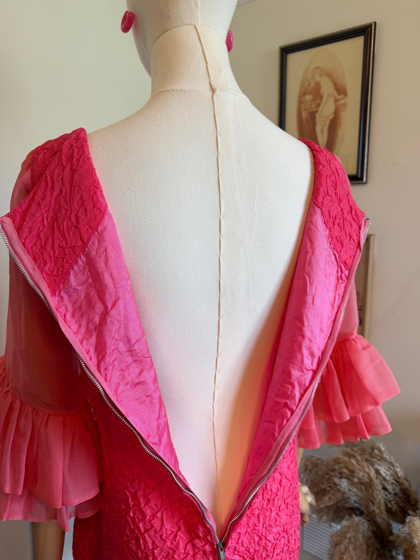 Vintage 1960s Handmade Textured Wiggle Dress - Size Medium