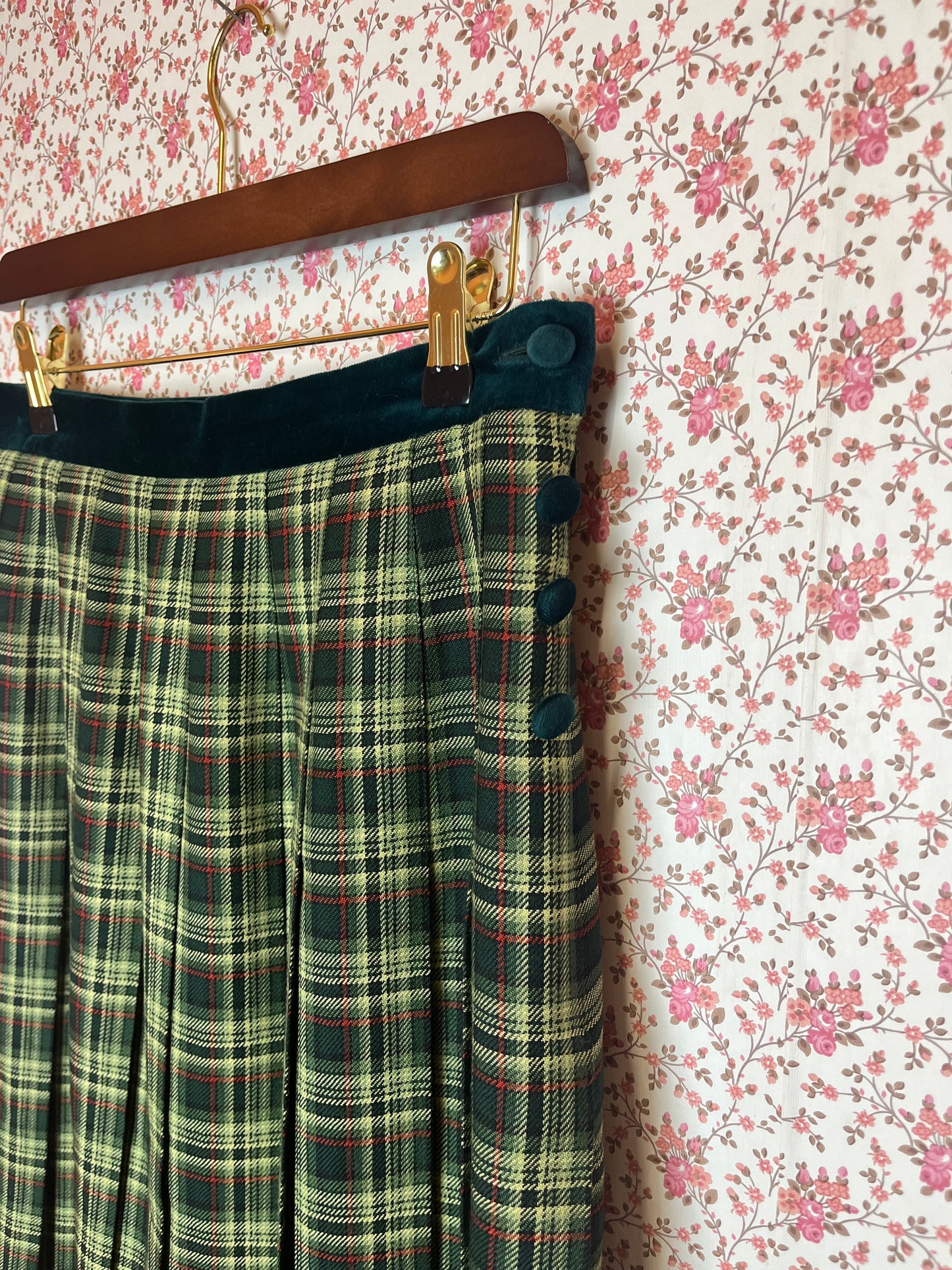 Vintage 1980s Green Checked Pleated Midi Skirt with Velvet