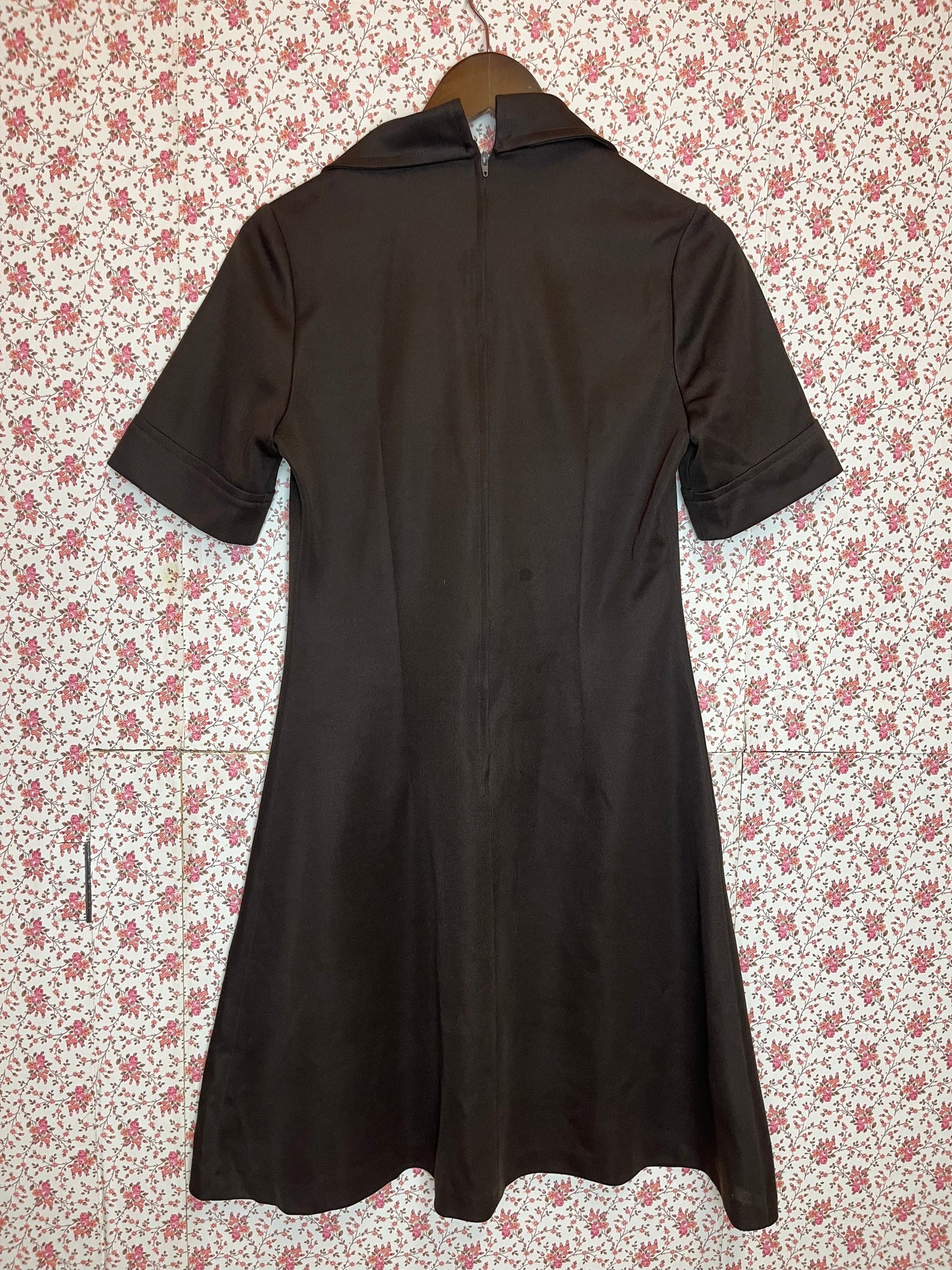 Vintage 1970s Brown Dagger Collar Fit & Flare Mini Dress