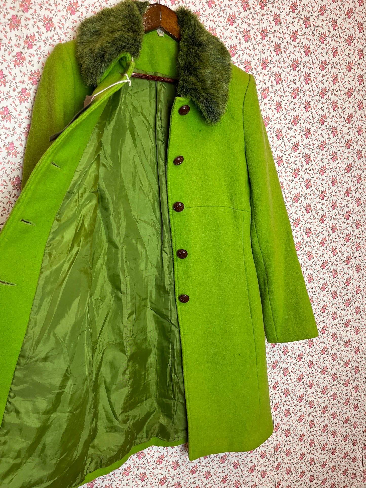 Vintage Lime Green Tailored Wool Blend Coat with Removable Fur Collar