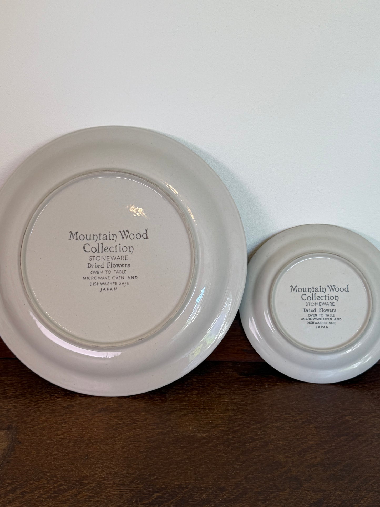 Vintage Mountain Wood Collection Stoneware Plate Set (8 Pieces)