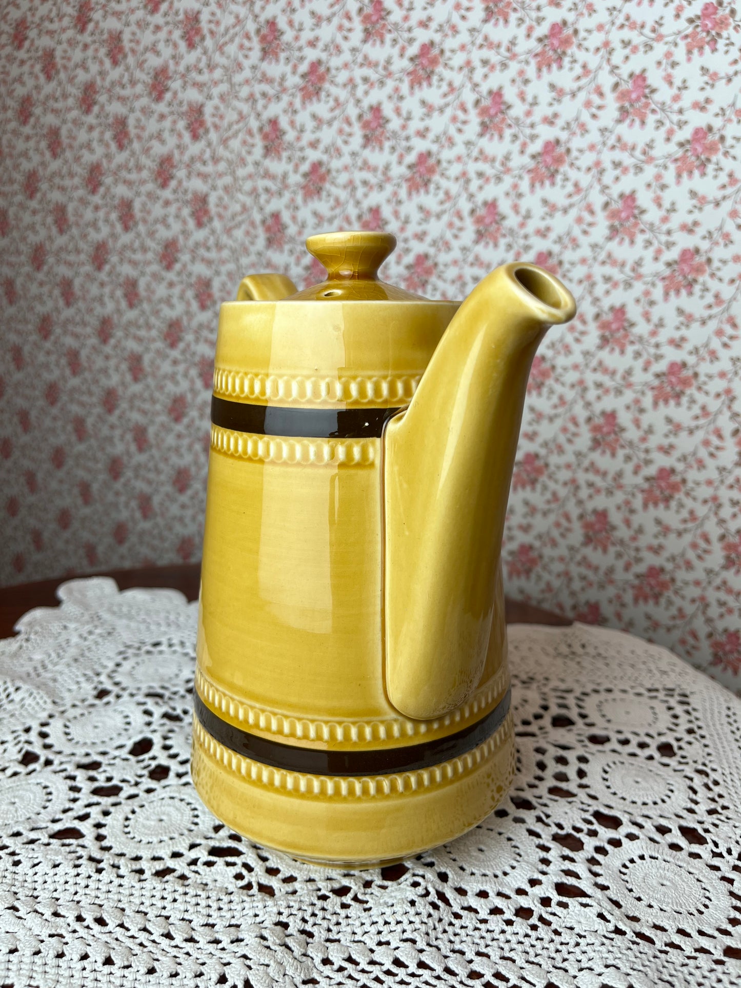 Vintage 1970s Sadler Tall Yellow Coffee Pot