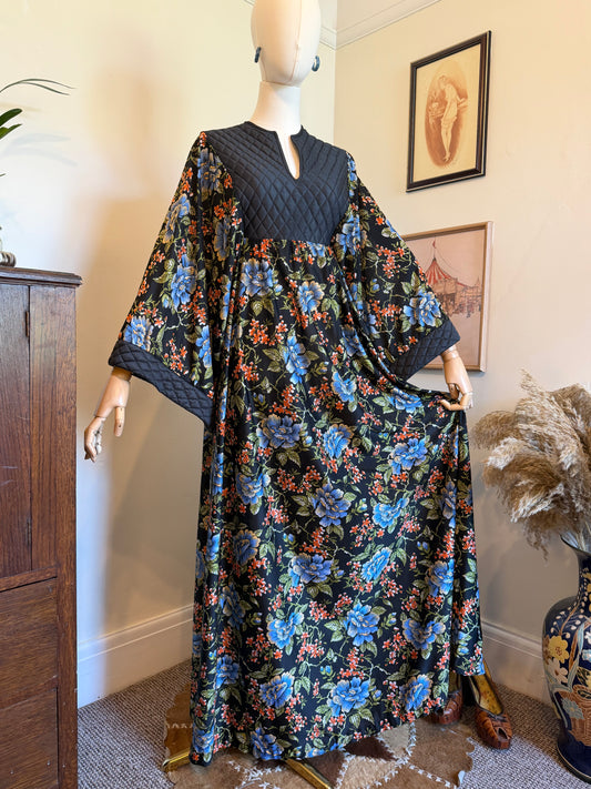 Vintage 1970s Floral Gown with Quilt Panels - Size Medium