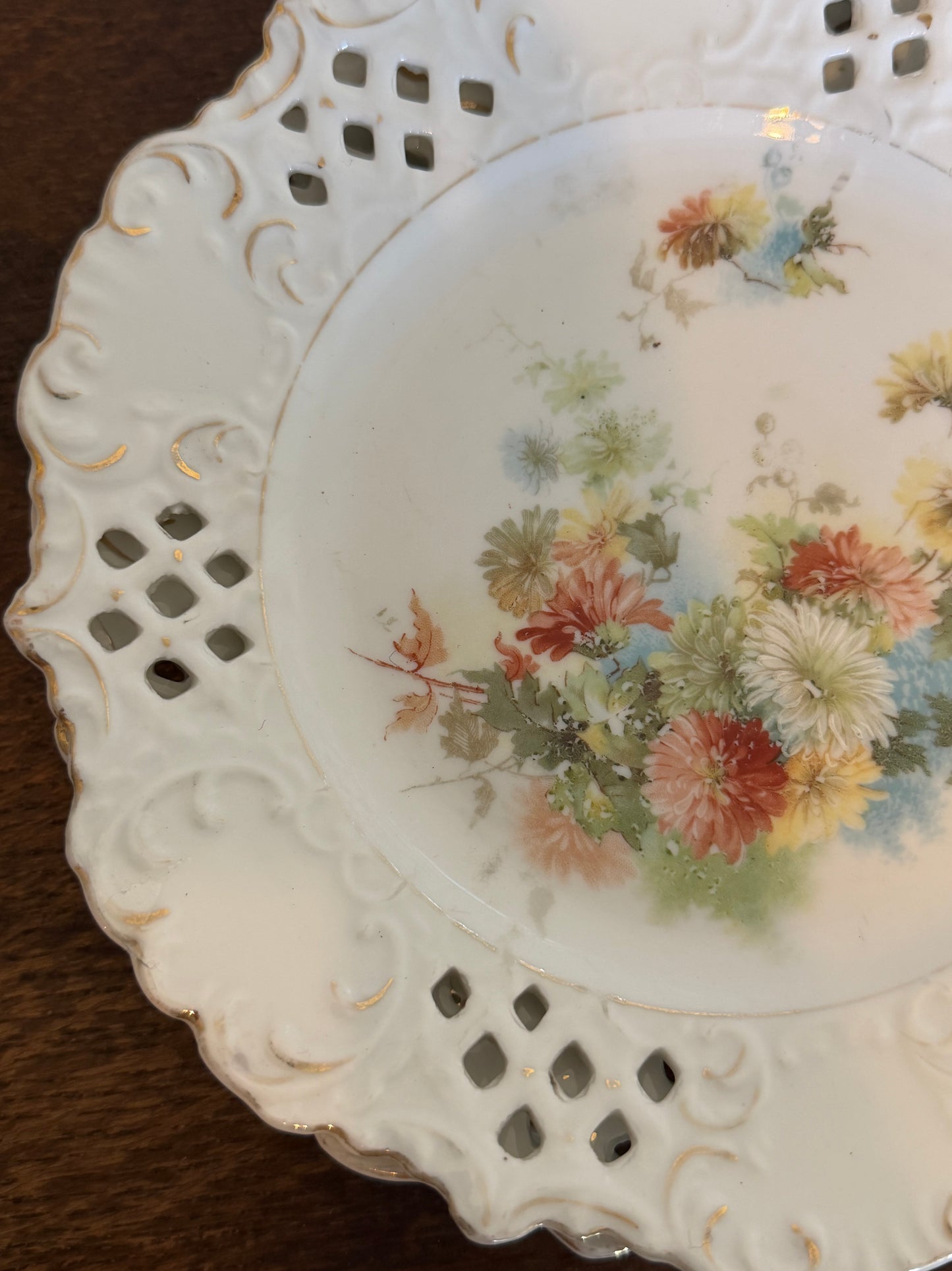 Vintage 1950s Set of 4 Vintage Reticulated Floral Dessert Plates