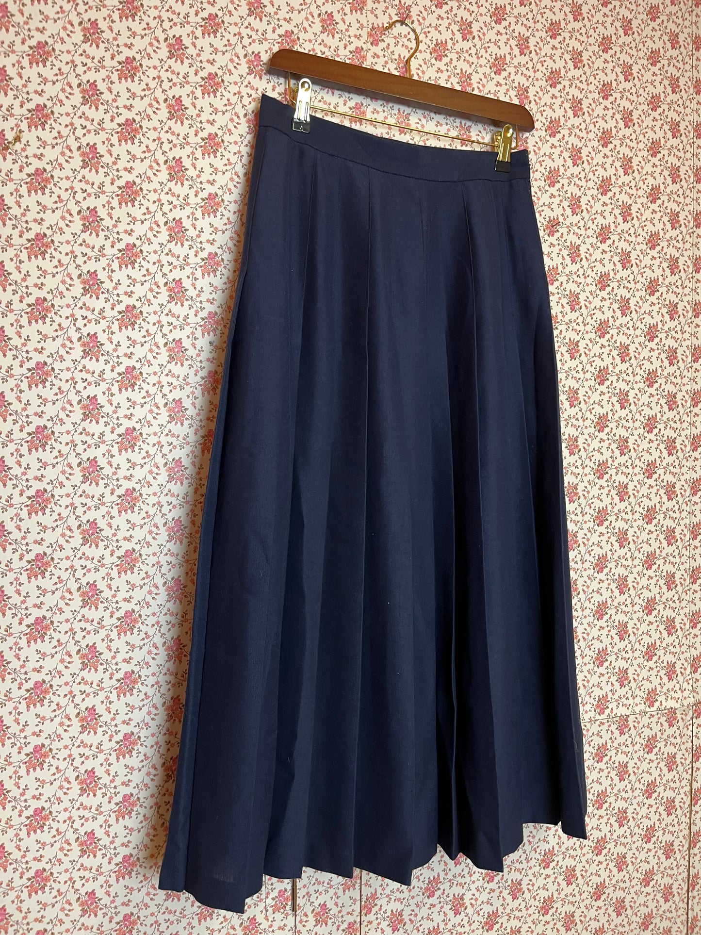 Vintage Navy Pleated Midi Skirt