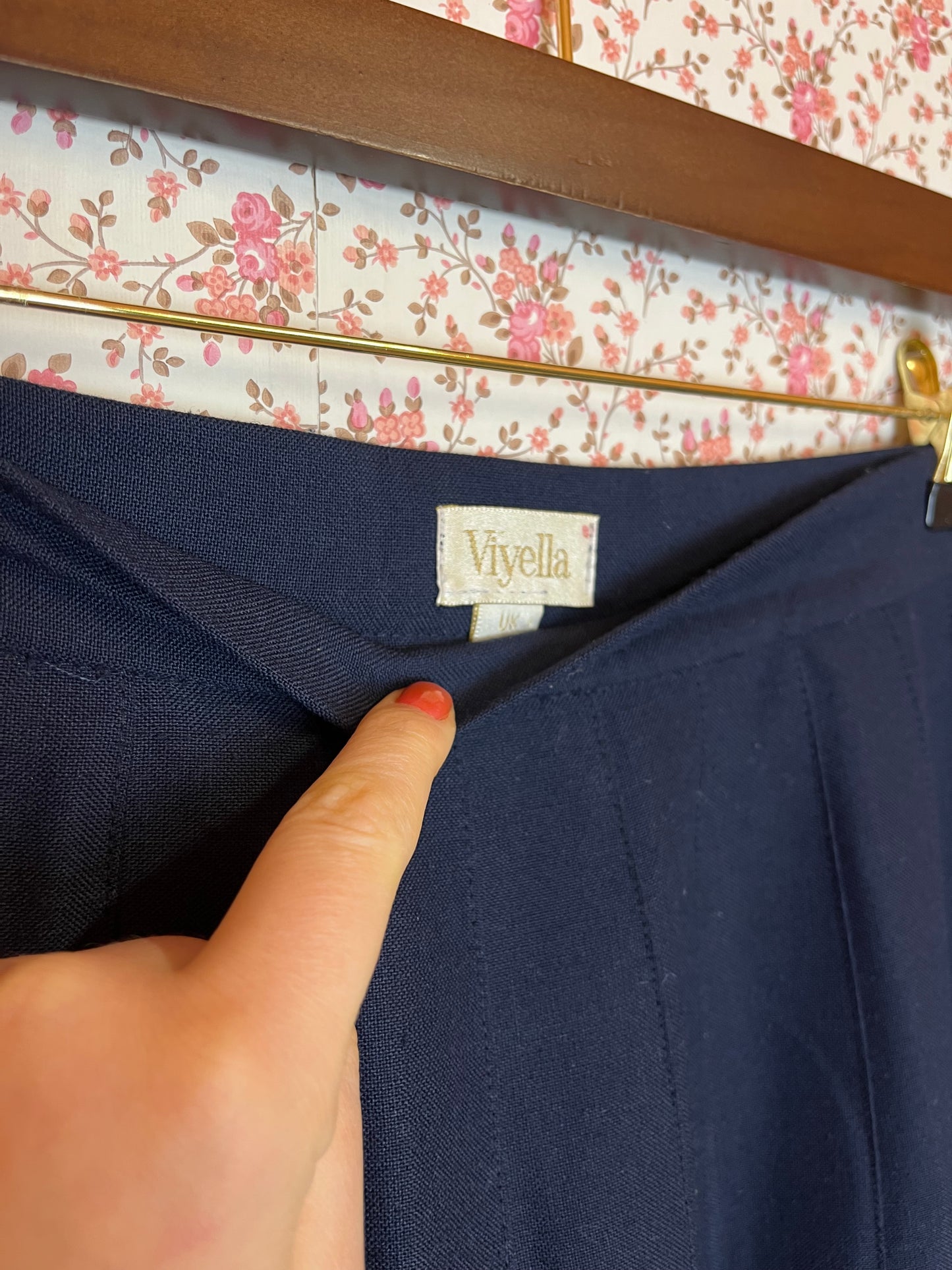 Vintage Navy Pleated Midi Skirt