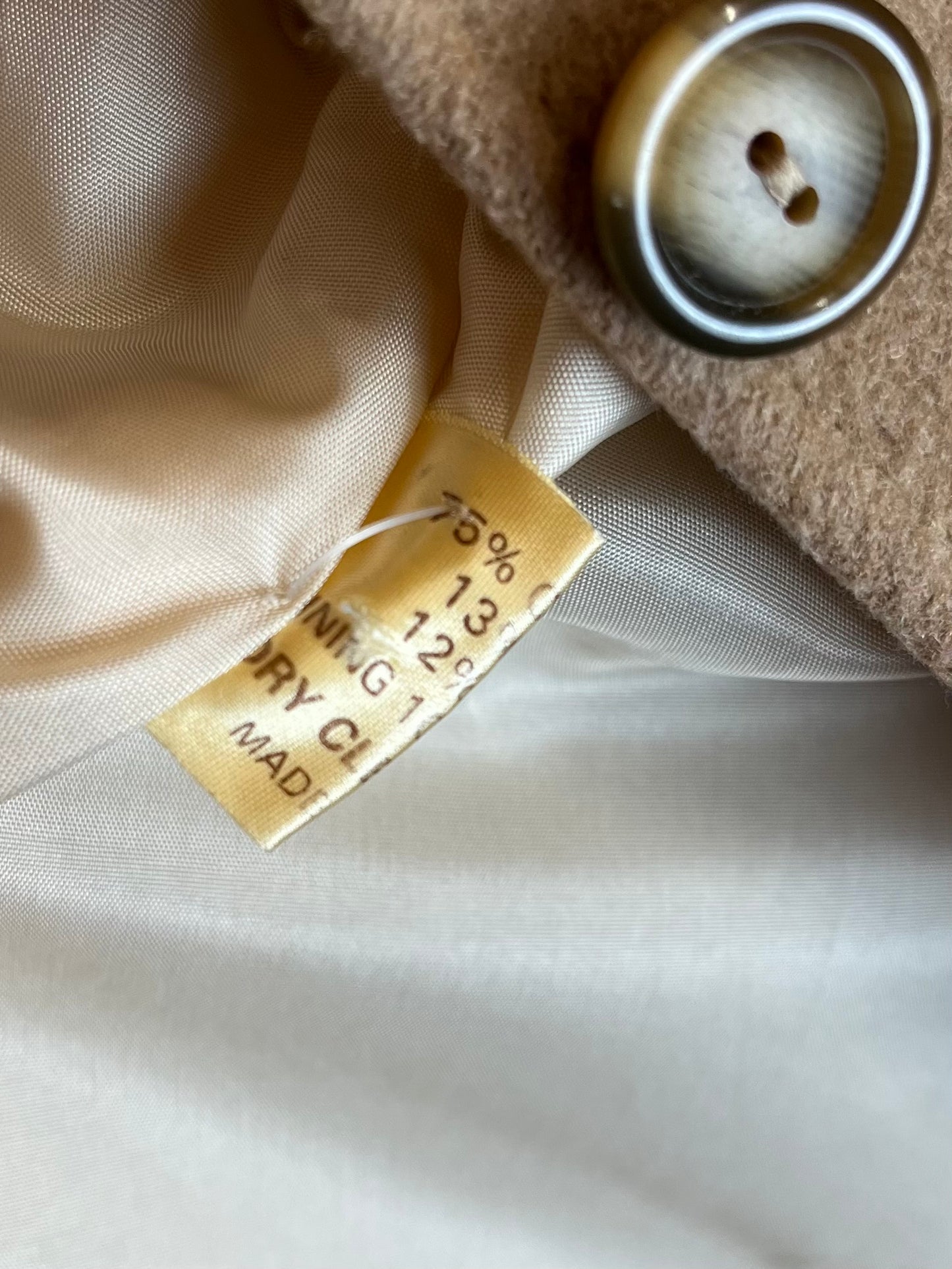 Vintage 1960s Cashmere Blend Single Breasted Cream Coat