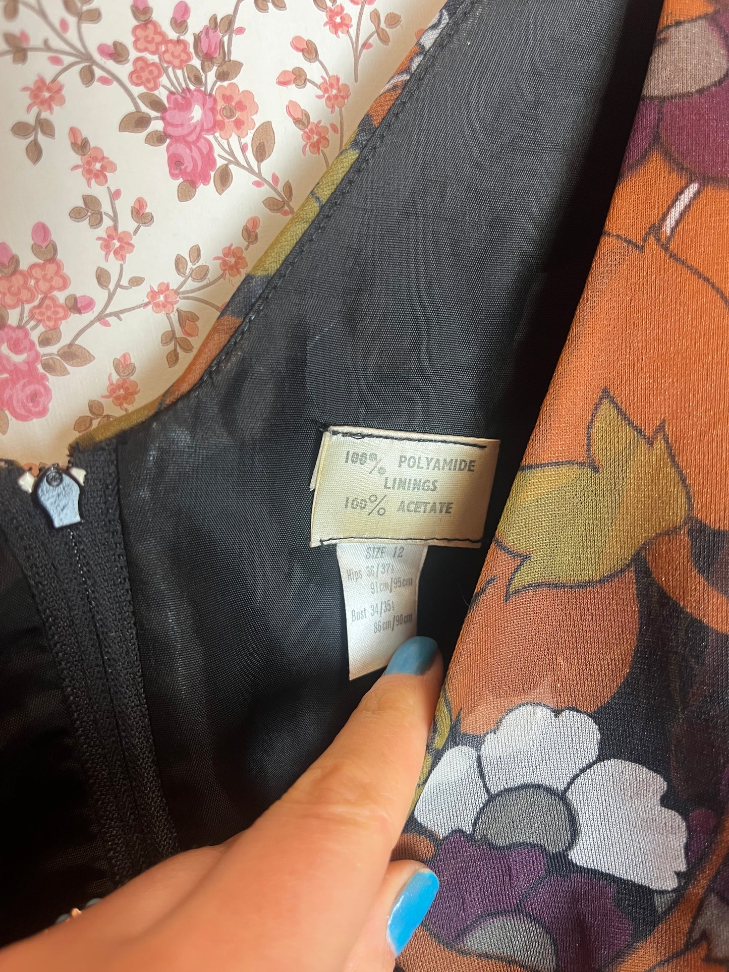 Vintage 1970s Carnegie Floral Print V Neck Midi Dress in Black & Brown