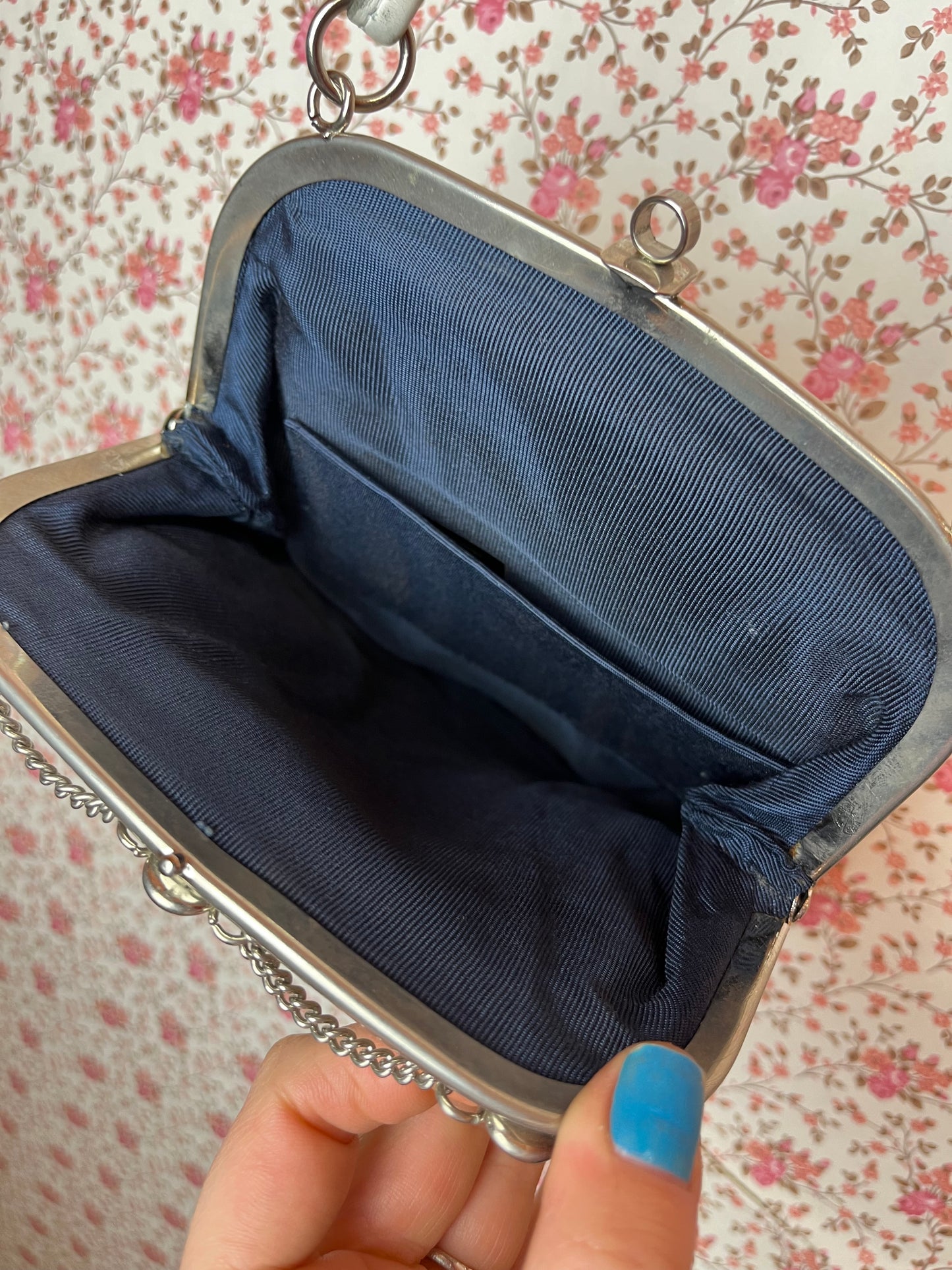 Vintage 1960s White Leather Shoulder Pouch Bag