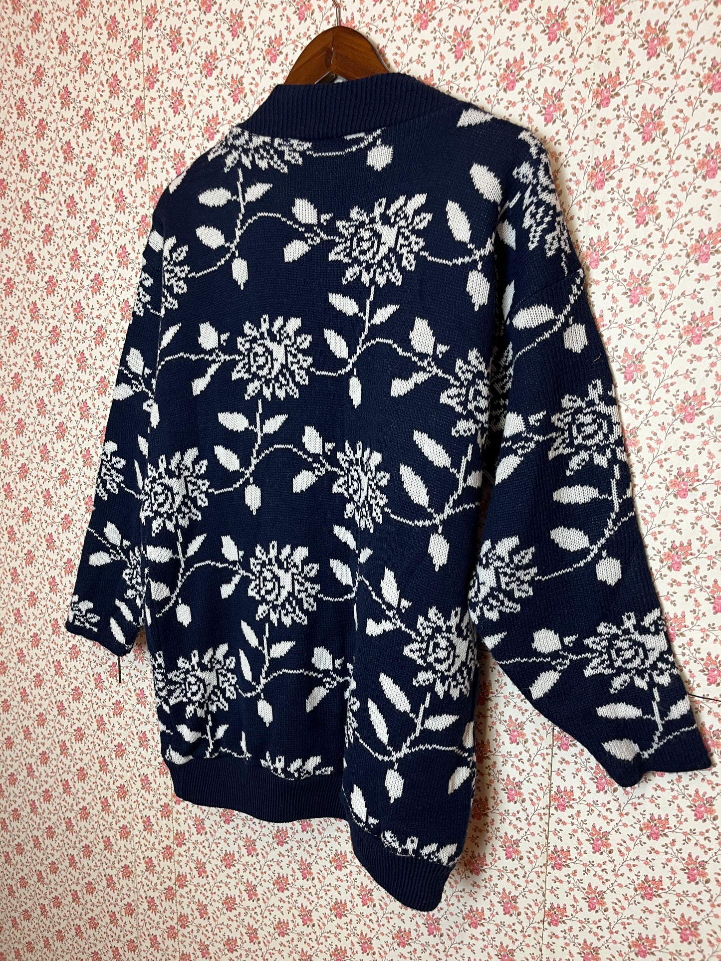 Vintage 1980s White & Blue Floral Knitted Cardigan