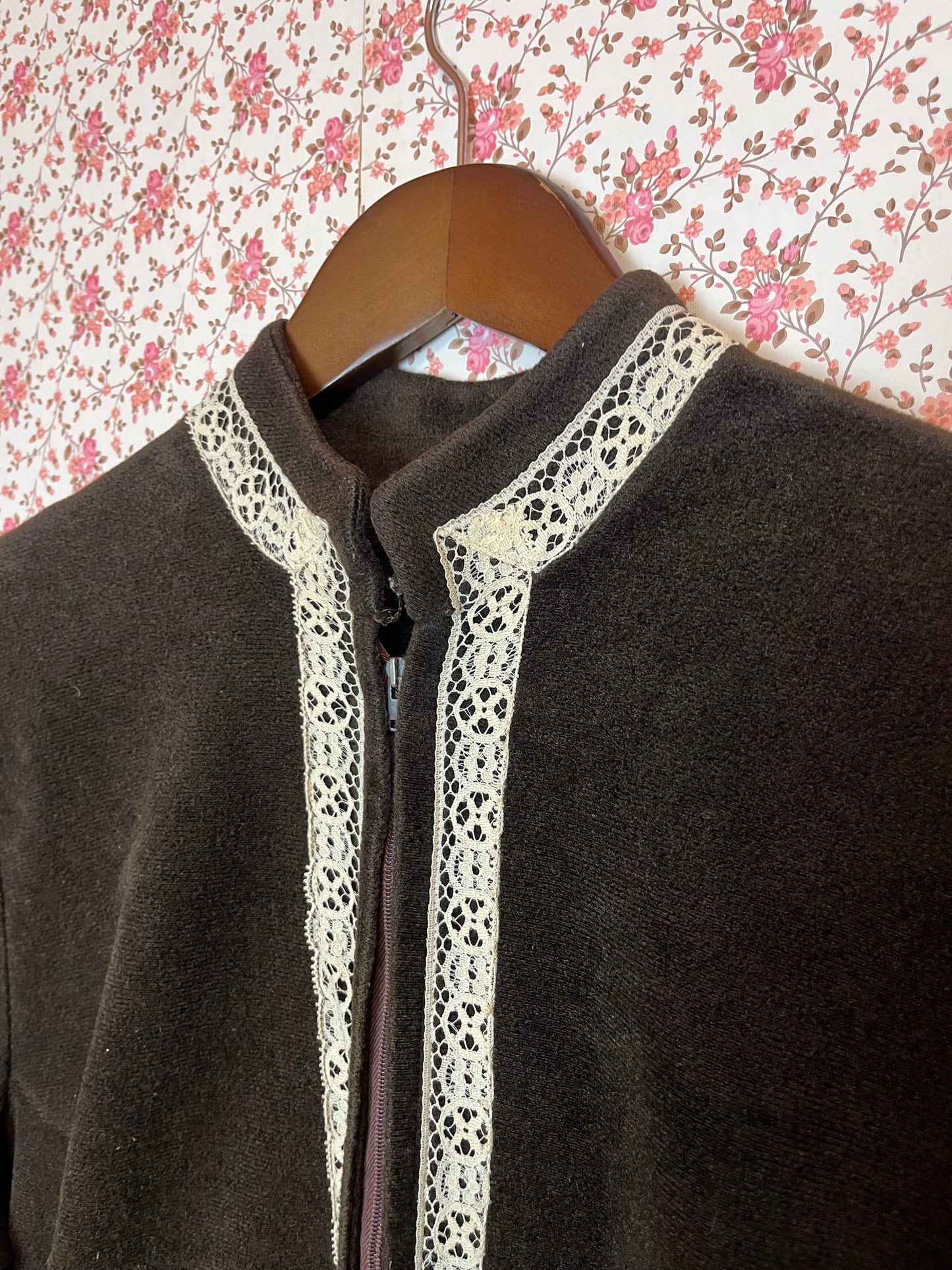 Vintage 1970s Velour Lace Trim Robe