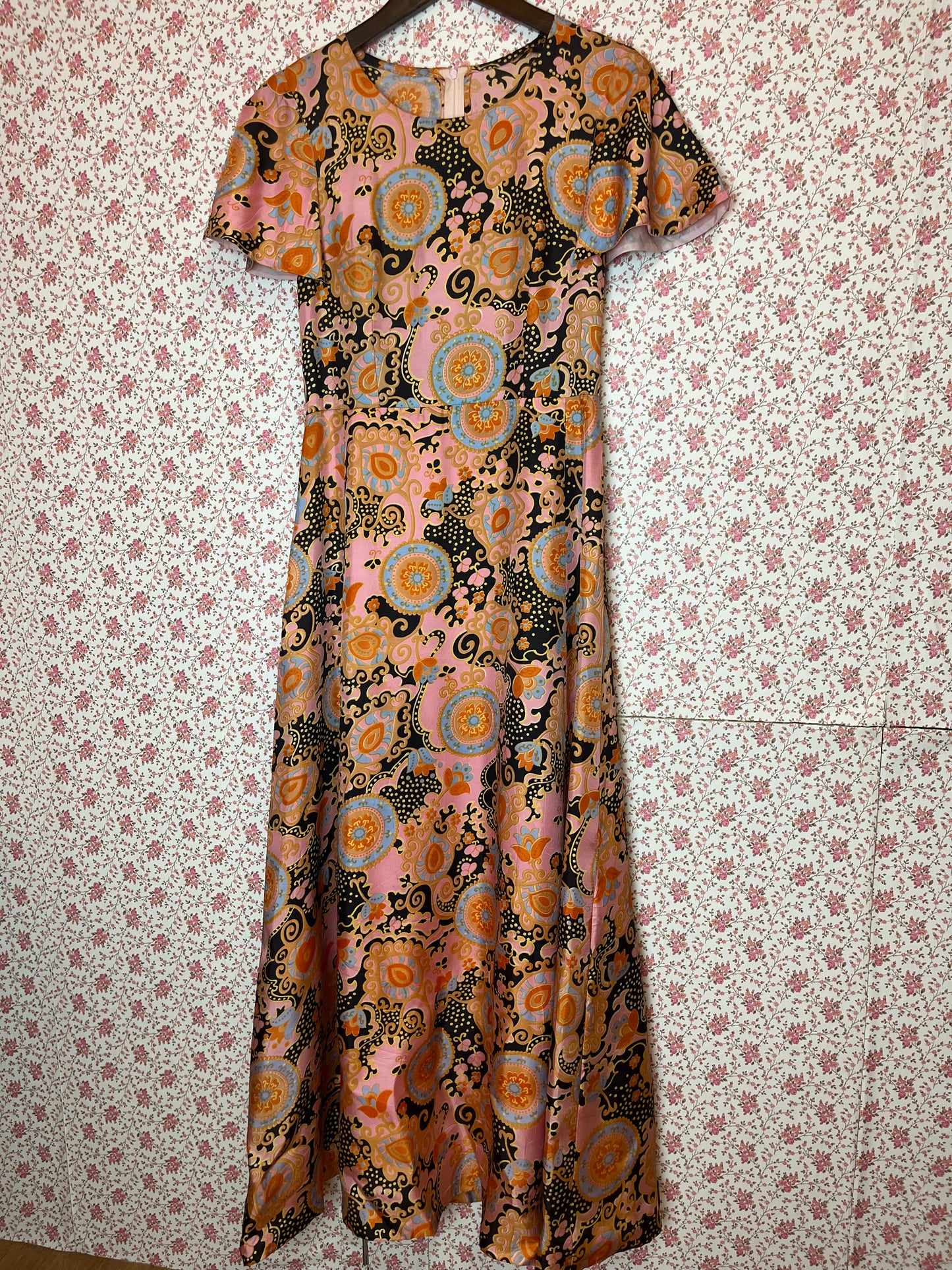 Vintage 1960s Hand Made Fluted Short Sleeve Paisley Maxi Dress