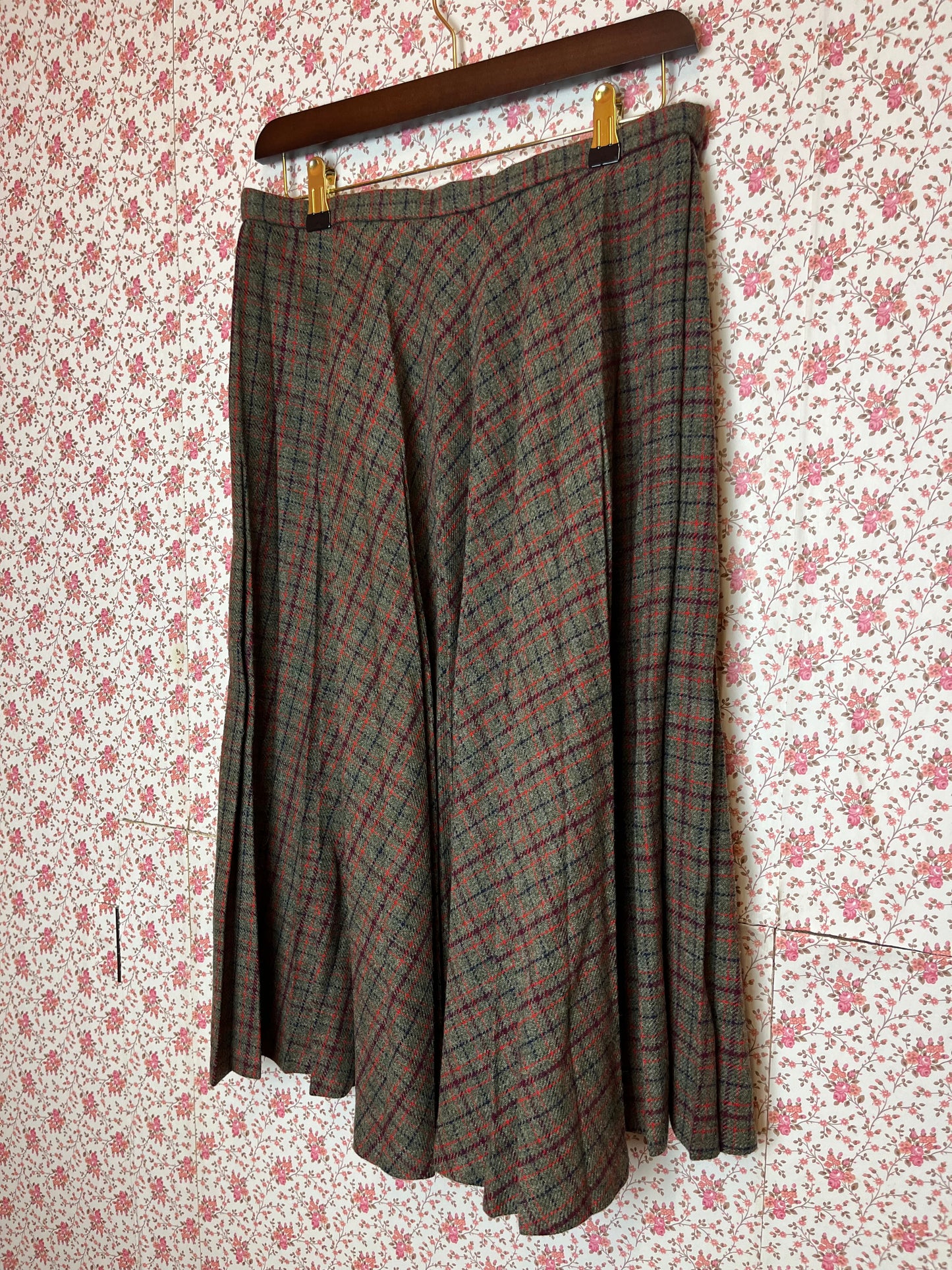 Vintage 1970s Dereta Wool Tweed Waistcoat & Skirt Set