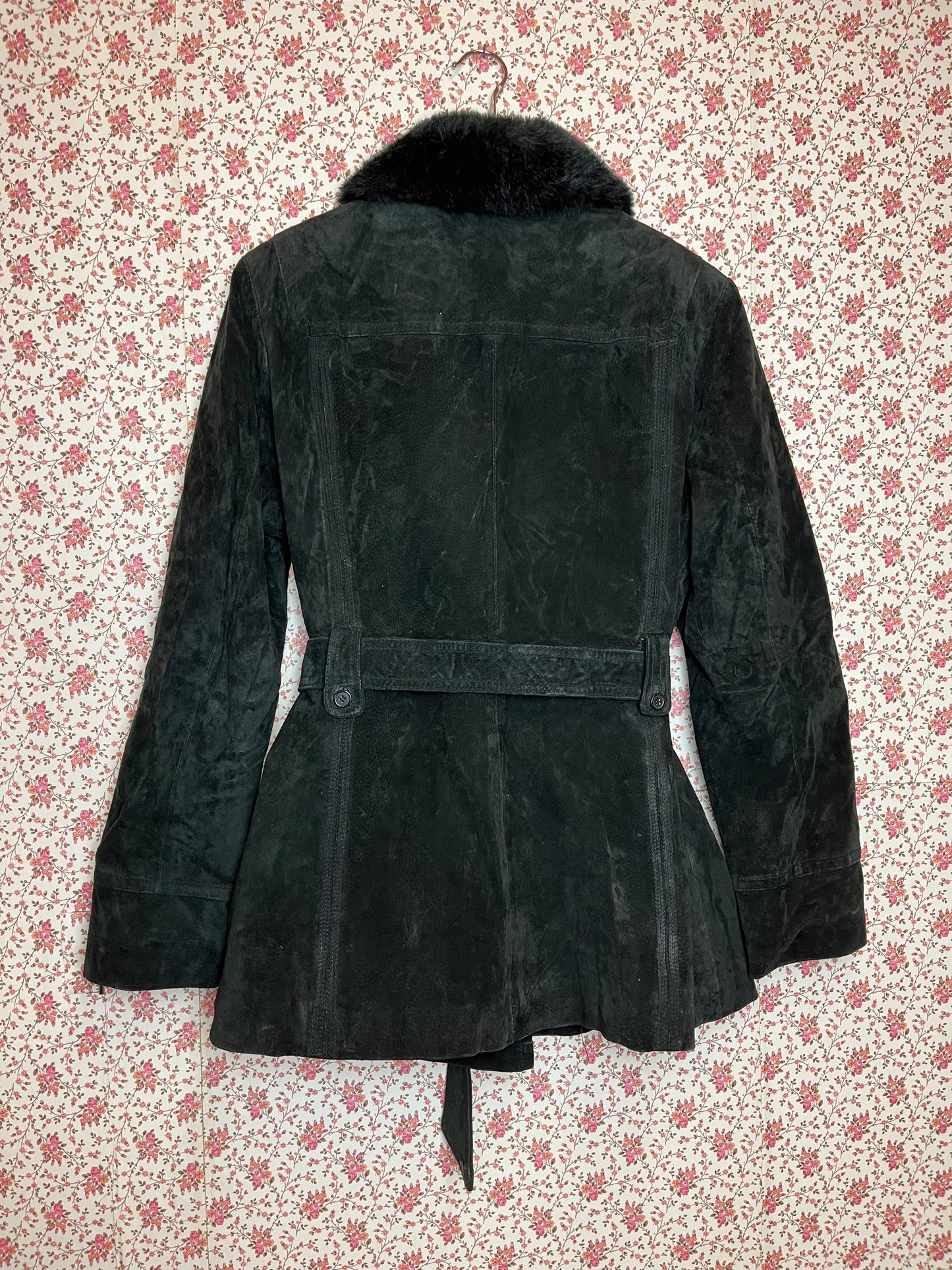 Vintage 1980s Full Suede Belted Short Black Jacket with Faux Fur