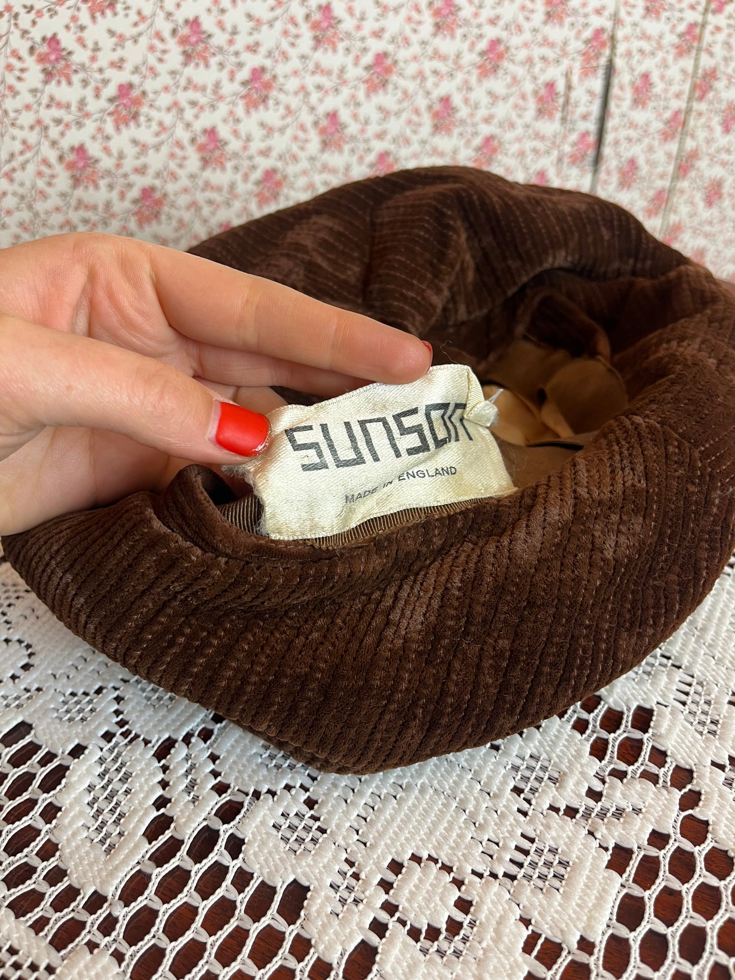 Vintage 1960s Brown Cord Beret