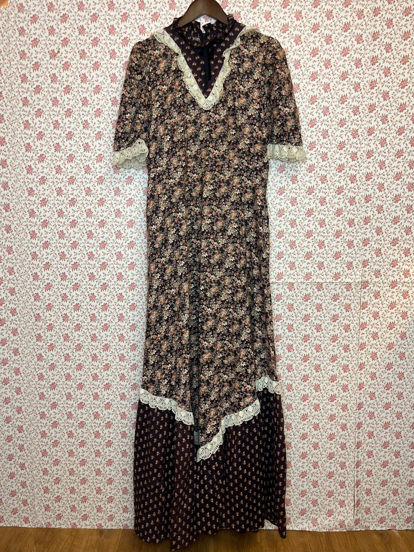 Vintage 1970s Victoriana High Neck Prairie Dress