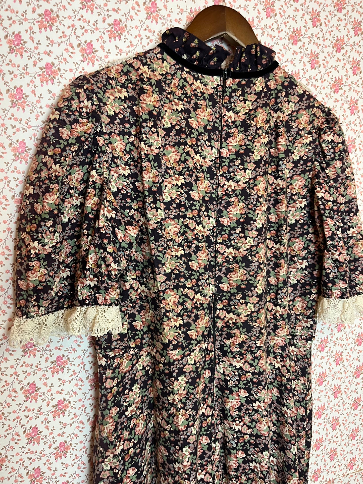 Vintage 1970s Victoriana High Neck Prairie Dress