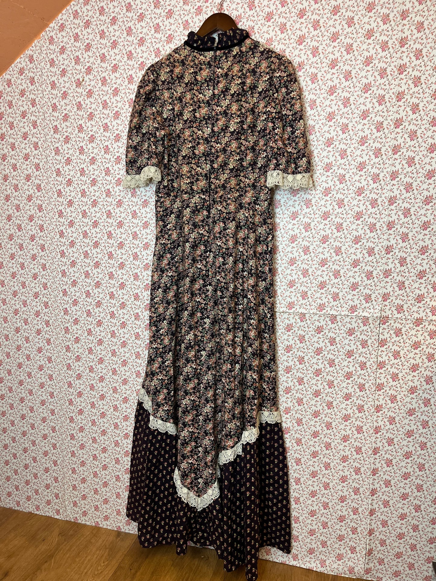 Vintage 1970s Victoriana High Neck Prairie Dress