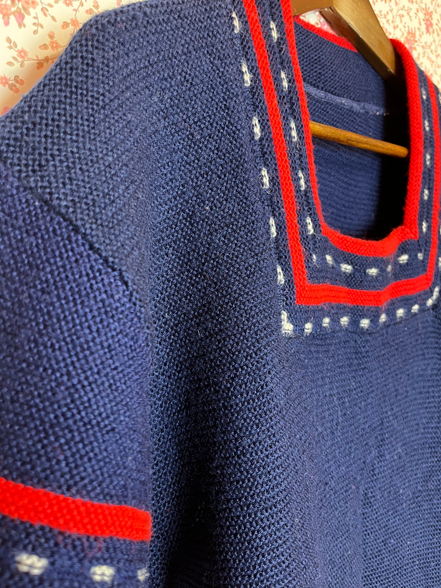 Vintage 1970s Hand Knit Jumper Tee