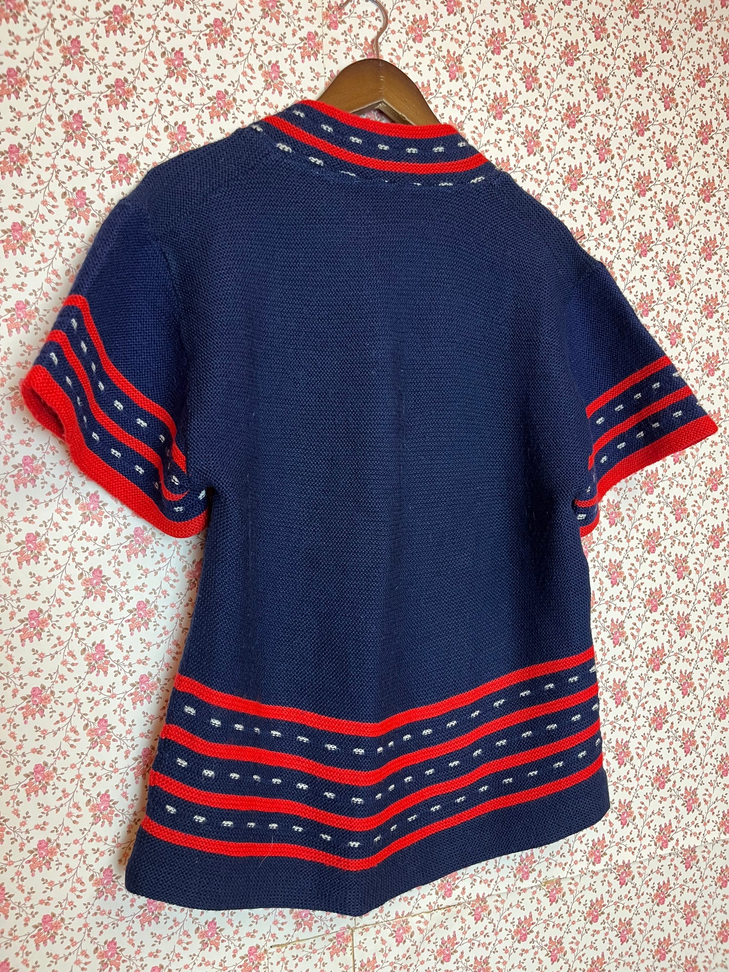 Vintage 1970s Hand Knit Jumper Tee
