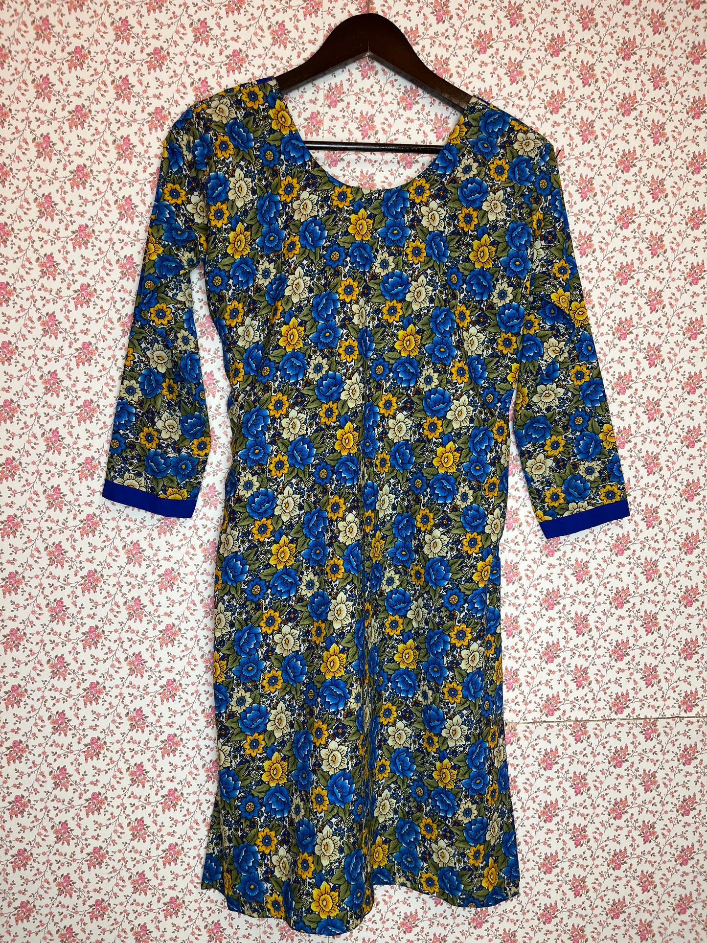 Vintage 1960s Hand Made Scoop Neck Floral Tunic