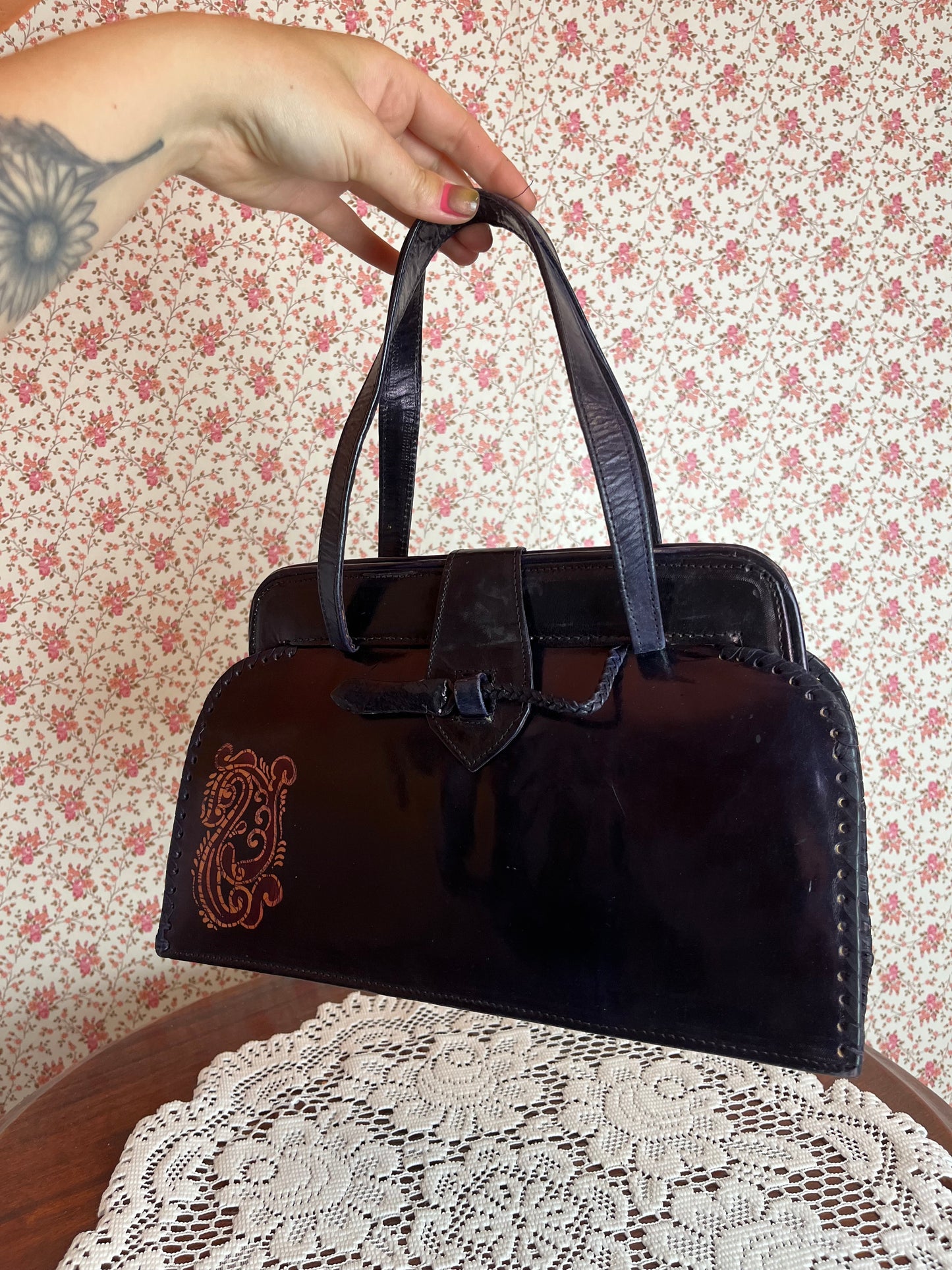 Vintage 1970s Purple Leather Bound Handbag