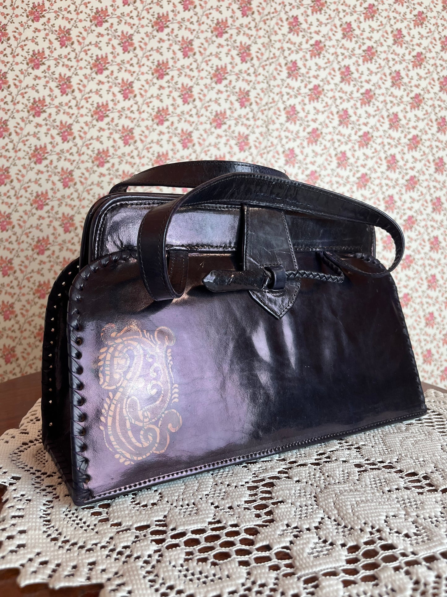 Vintage 1970s Purple Leather Bound Handbag