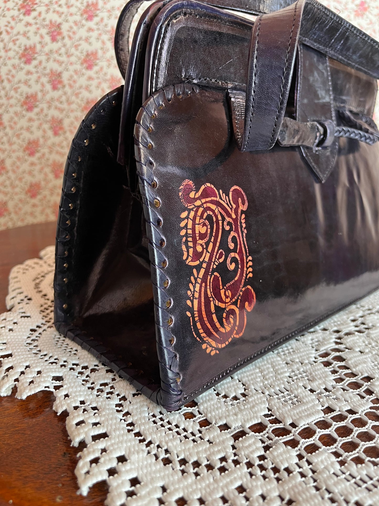 Vintage 1970s Purple Leather Bound Handbag