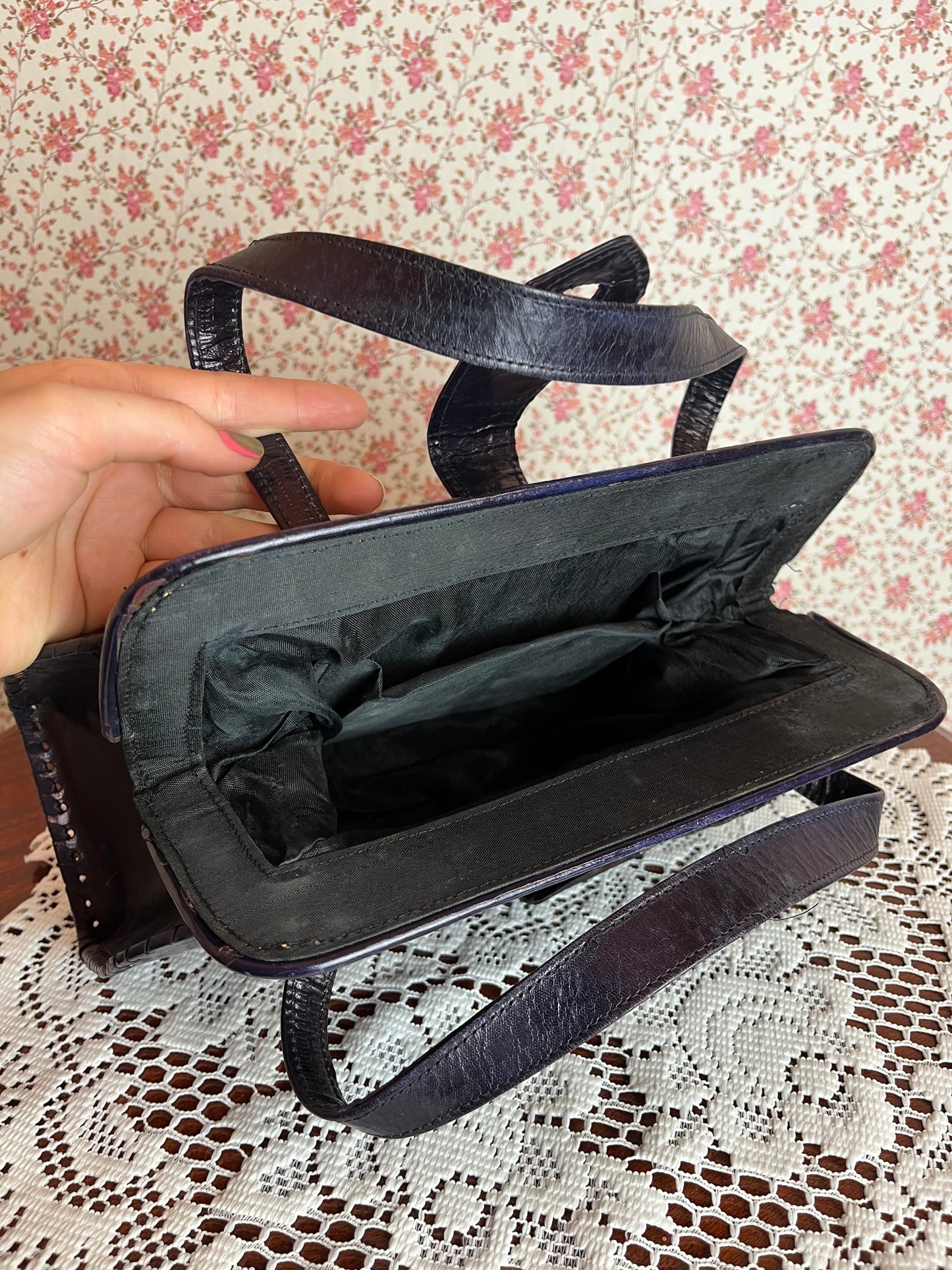 Vintage 1970s Purple Leather Bound Handbag