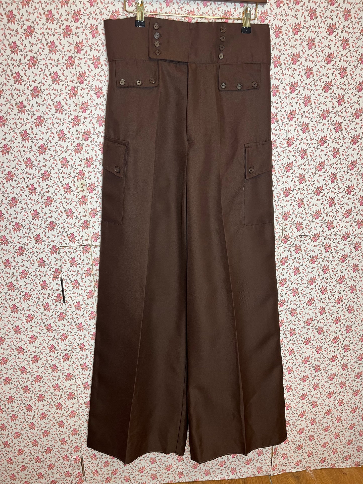 Vintage 1970s Ultra High Waist Brown Wide Leg Trousers with Pockets & Buttons