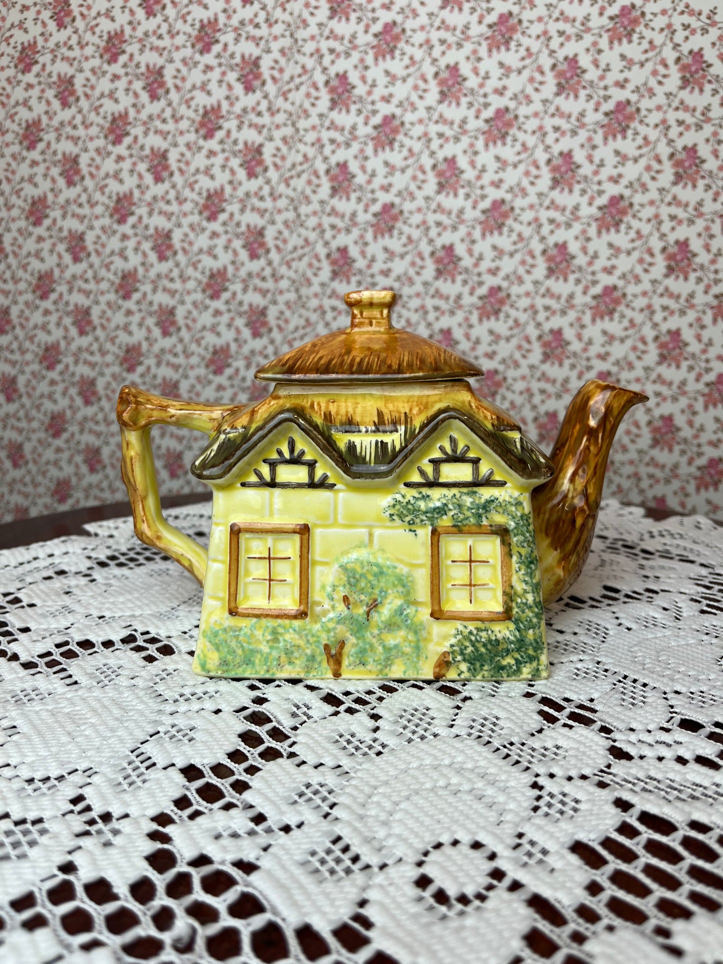 Vintage Keele St Pottery Cottage Teapot