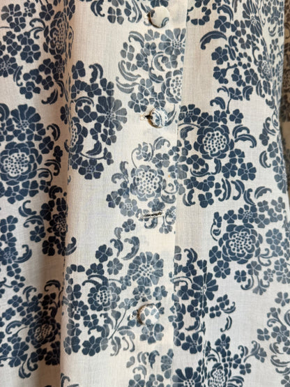 Vintage 1970s Handmade Cream & Blue Floral Blouse - Size Small/Medium