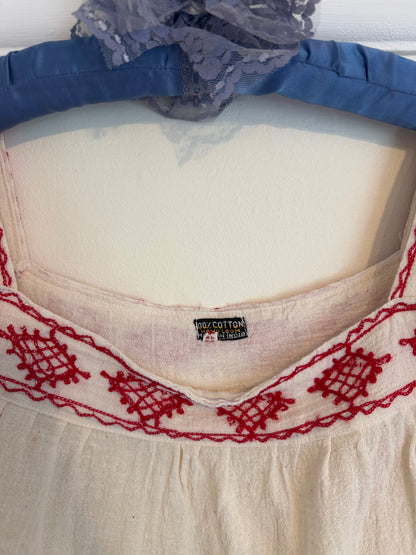 Vintage 1970s White Cotton Red Embroidered Bohemian Tunic - Size Medium