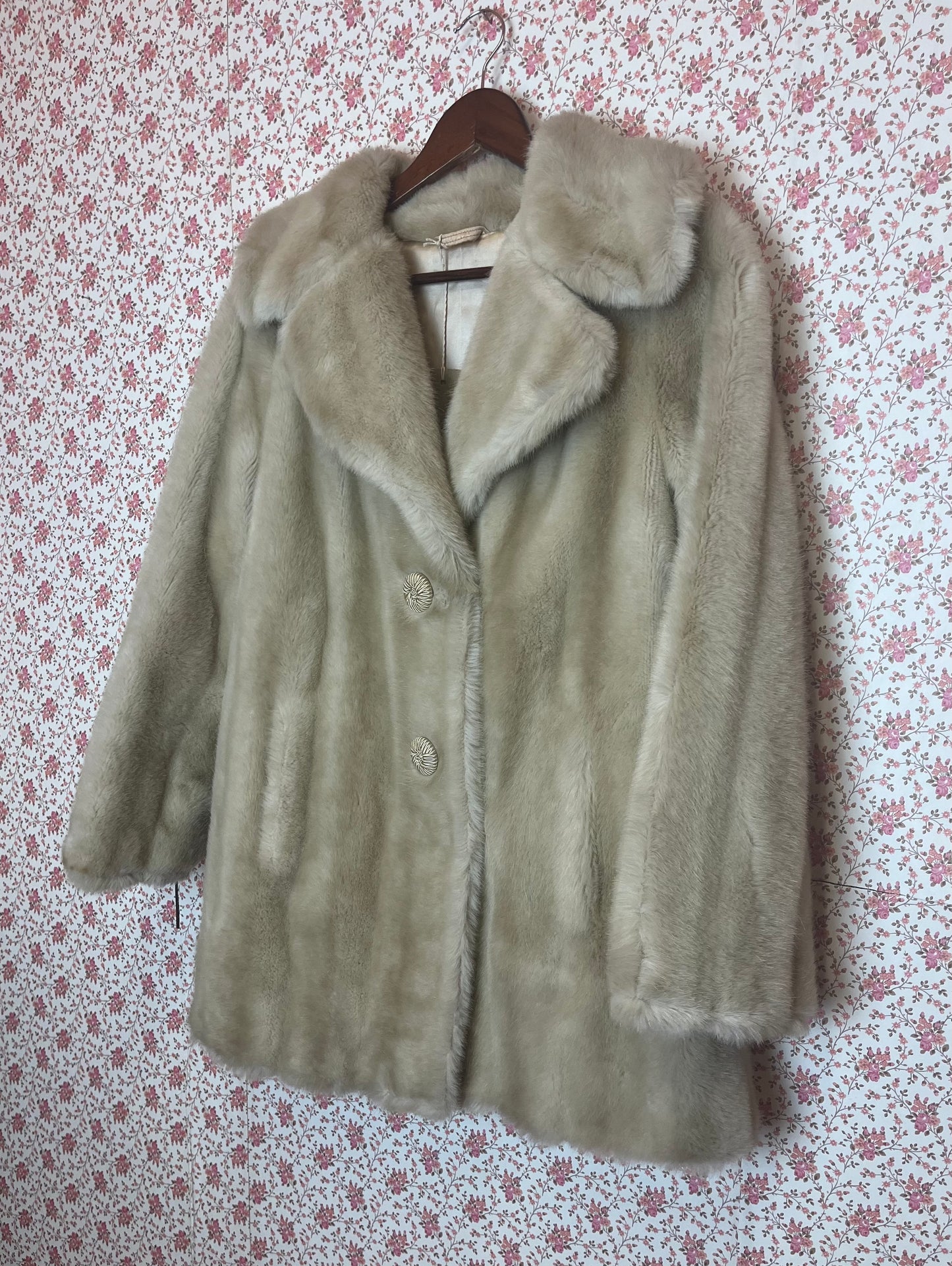 Vintage 1960s Tissavel Champagne Faux Fur Short Coat