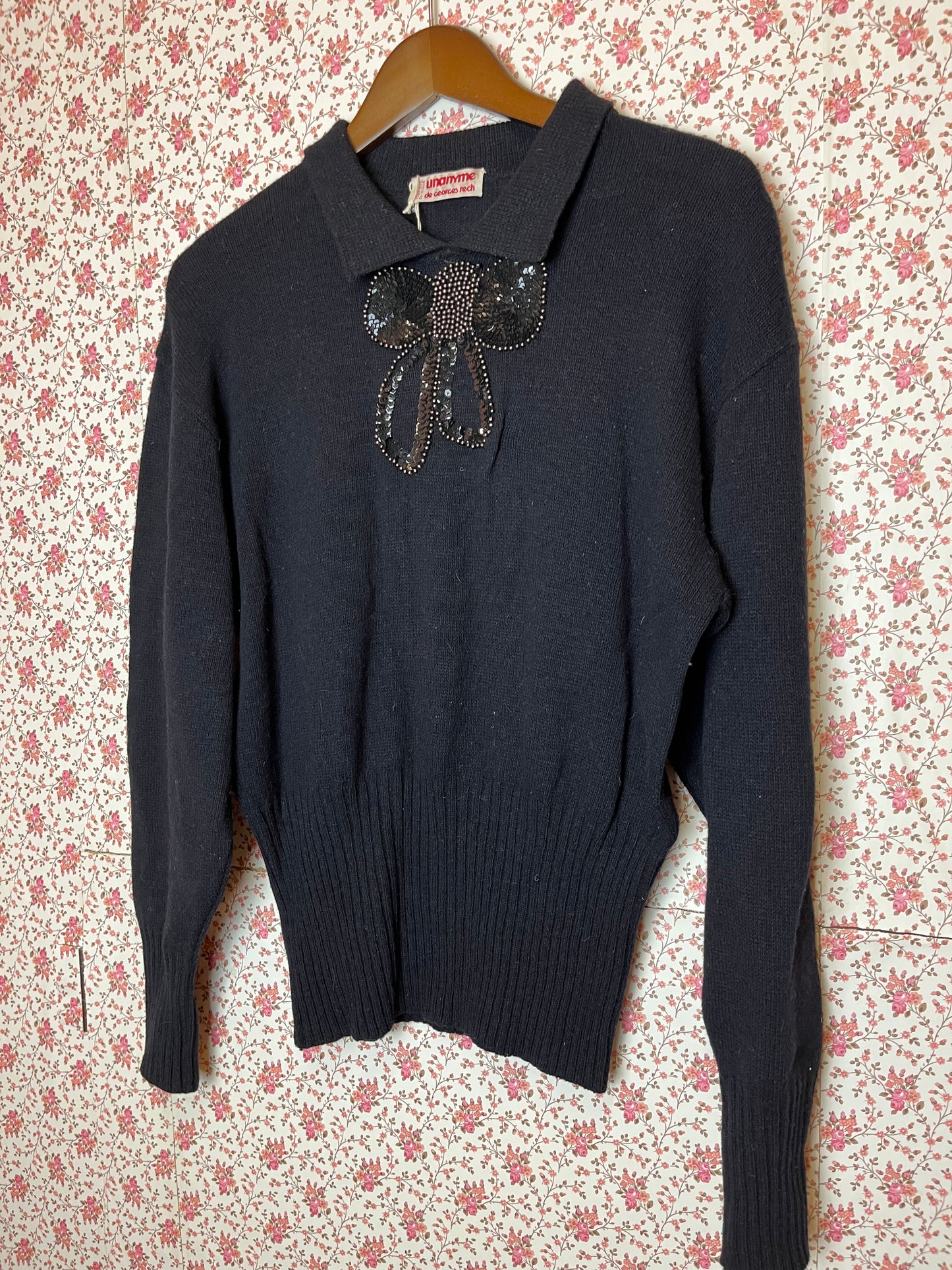 Vintage 1980s Bow Motif Collared Black Jumper