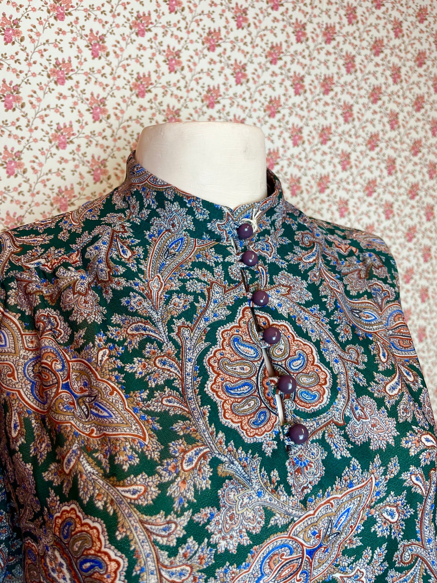 Vintage 1970s Joan Curtis Paisley Shift Dress