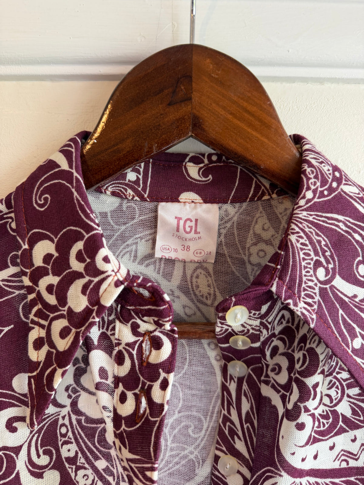 Vintage 1970s Burgundy Paisley Short Sleeve Blouse - Size Small