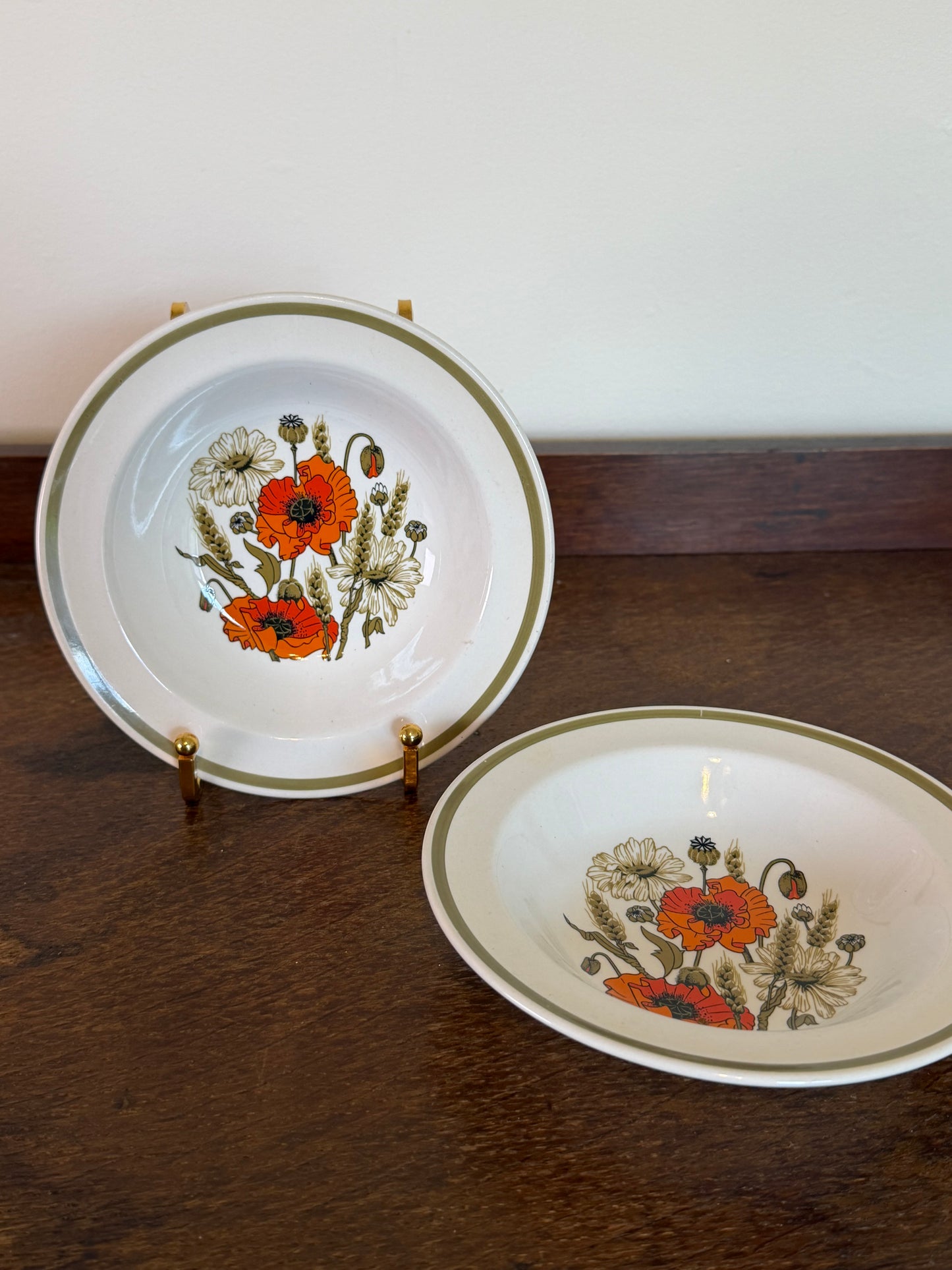 Vintage Pair of J&G Meakin ‘Poppy’ Ironstone Bowls