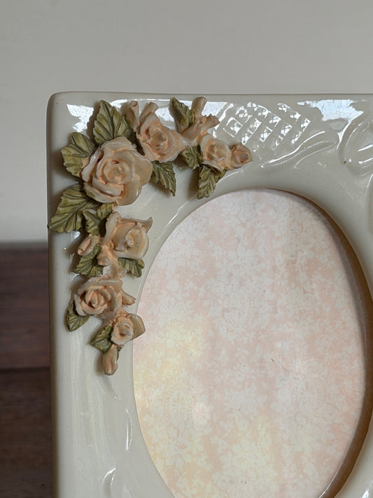 Vintage 1980s Ivory Floral Resin Photo Frame