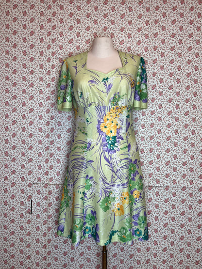 Vintage 1970s Handmade Floral Printed Sweetheart Mini Dress