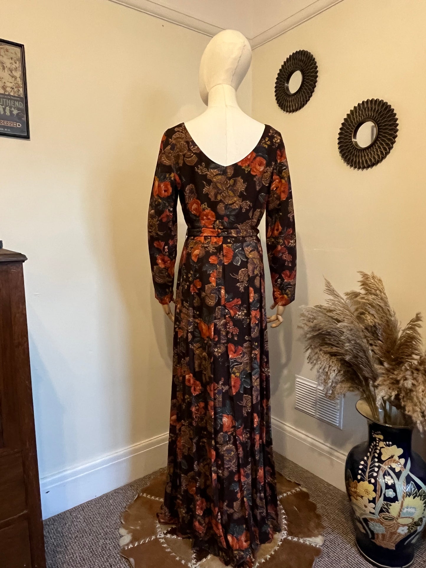 Vintage 1970s Rose Printed Scoop Neck Maxi Dress