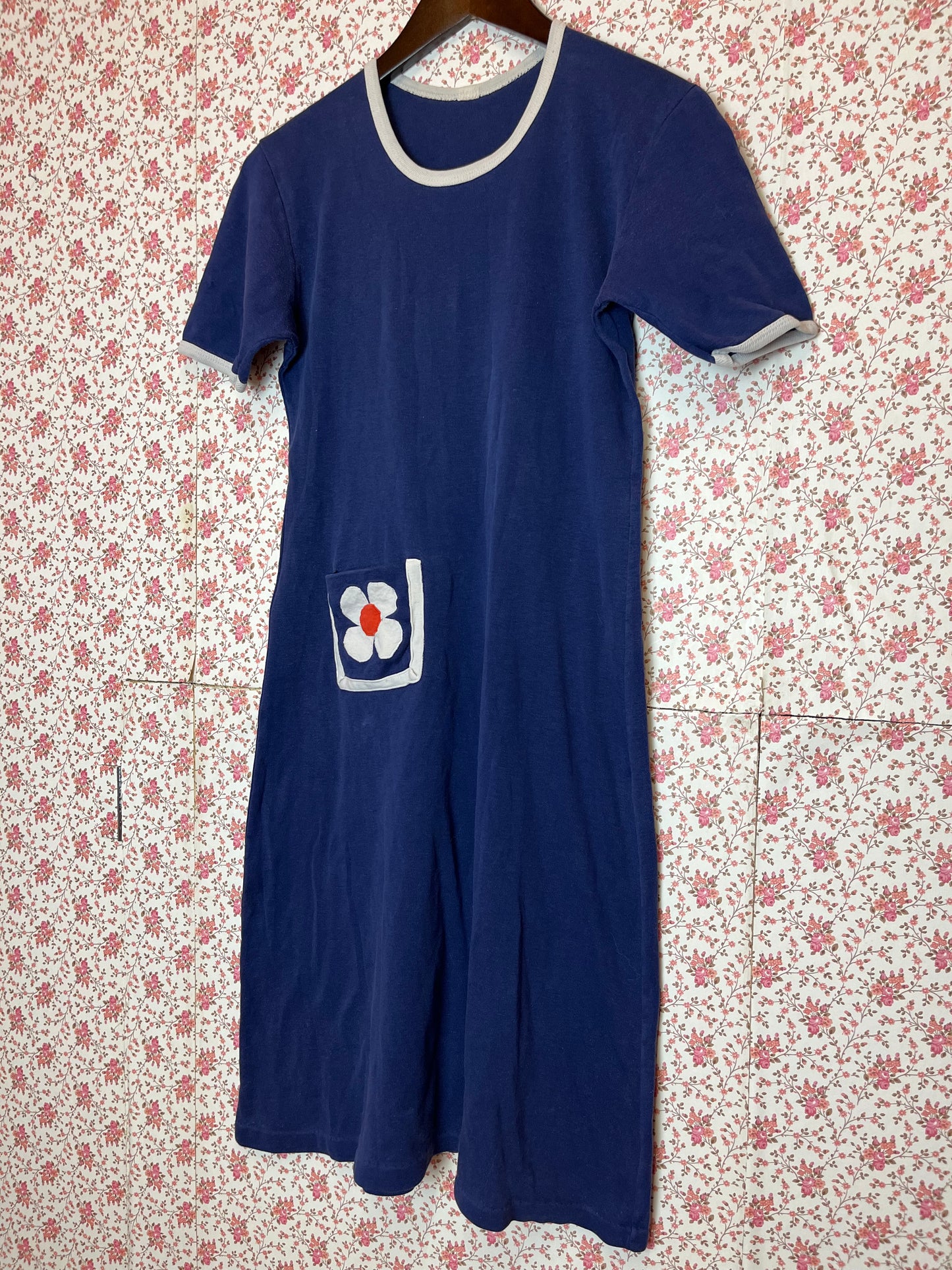 Vintage 1970s Hand Made Flower Pocket T-Shirt Dress