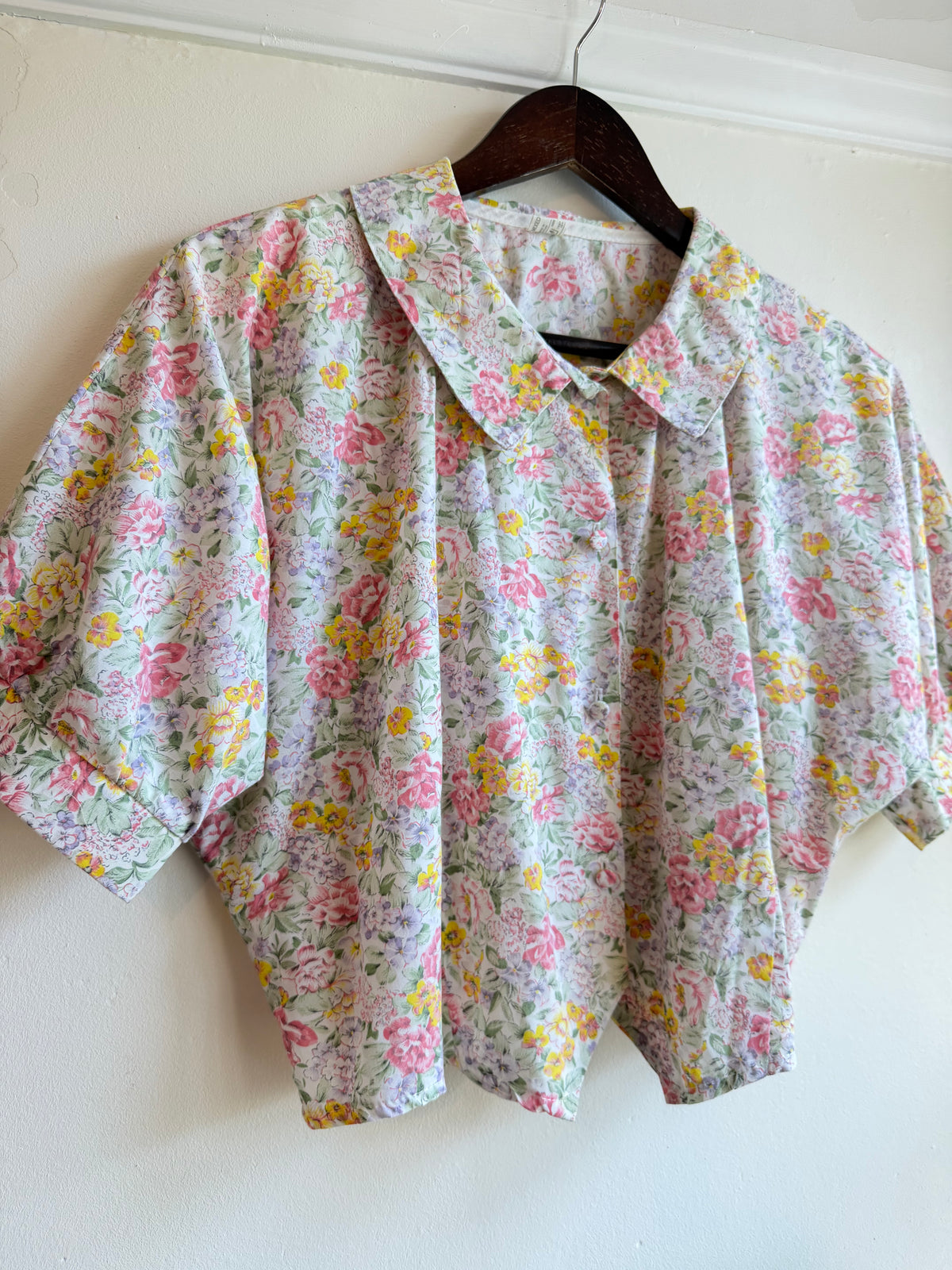 Vintage 1980s Floral Batwing Short Sleeve Blouse - Size Large