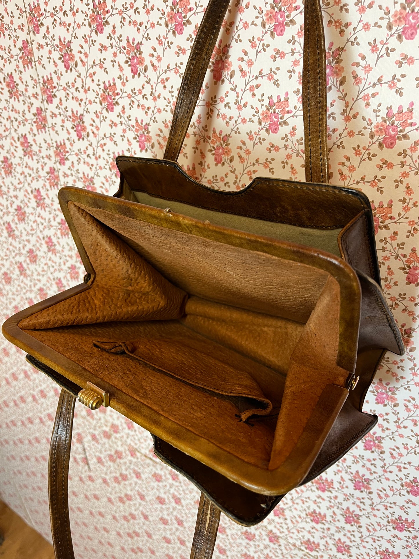 Vintage 1940s Brown Leather Handbag