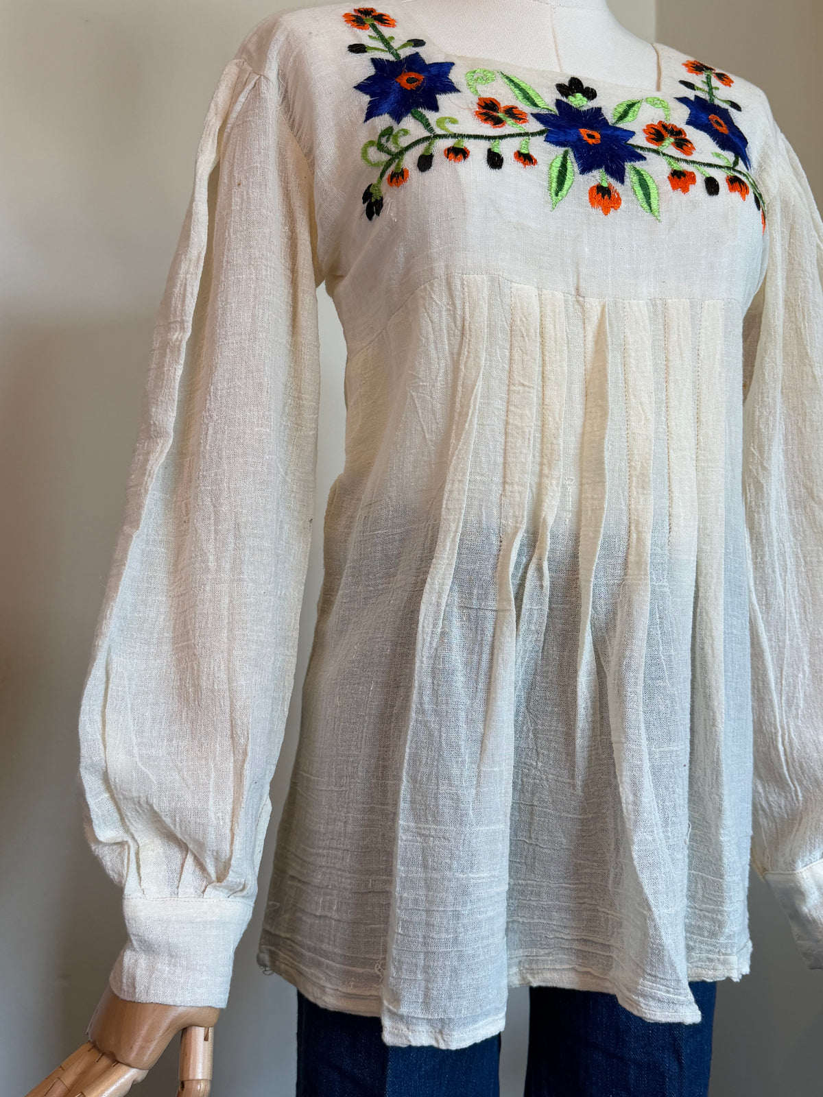 Vintage 1970s Embroidered Cotton Floral Peasant Blouse - Size Medium