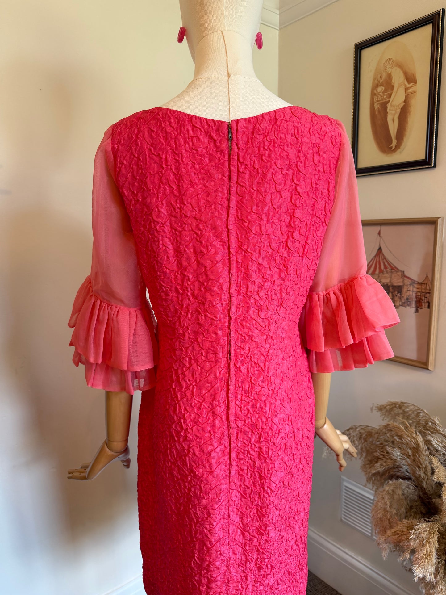Vintage 1960s Handmade Textured Wiggle Dress - Size Medium