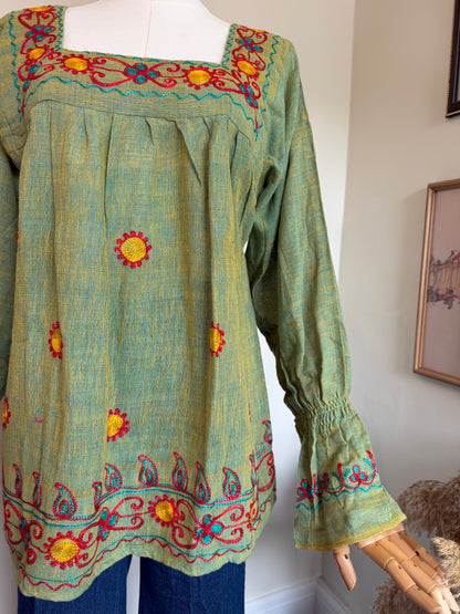 Vintage 1970s Green Cotton Embroidered Boho Tunic Top - Size Medium