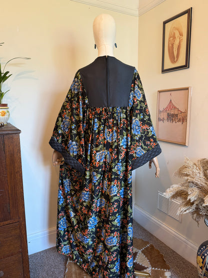 Vintage 1970s Floral Gown with Quilt Panels - Size Medium